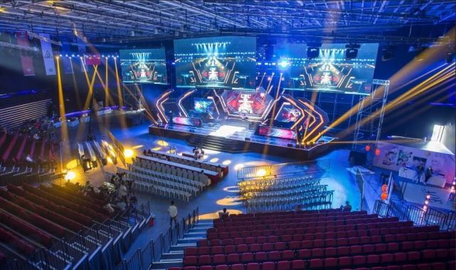 比赛拉开了 比赛拉开了